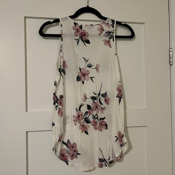 Dynamite Floral Tank Top - Picture 2 of 4